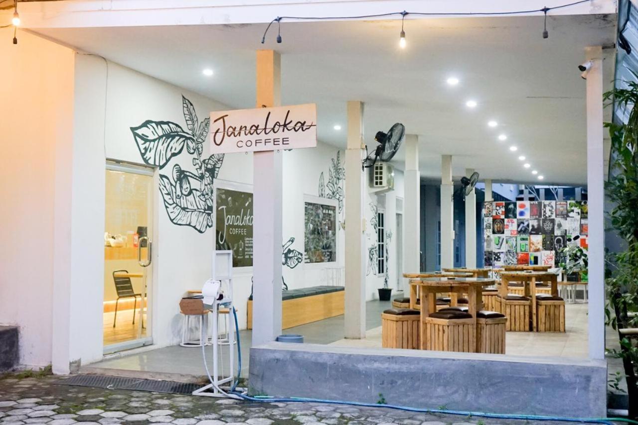 Tamadara Guesthouse Jogja Maguwo Luaran gambar