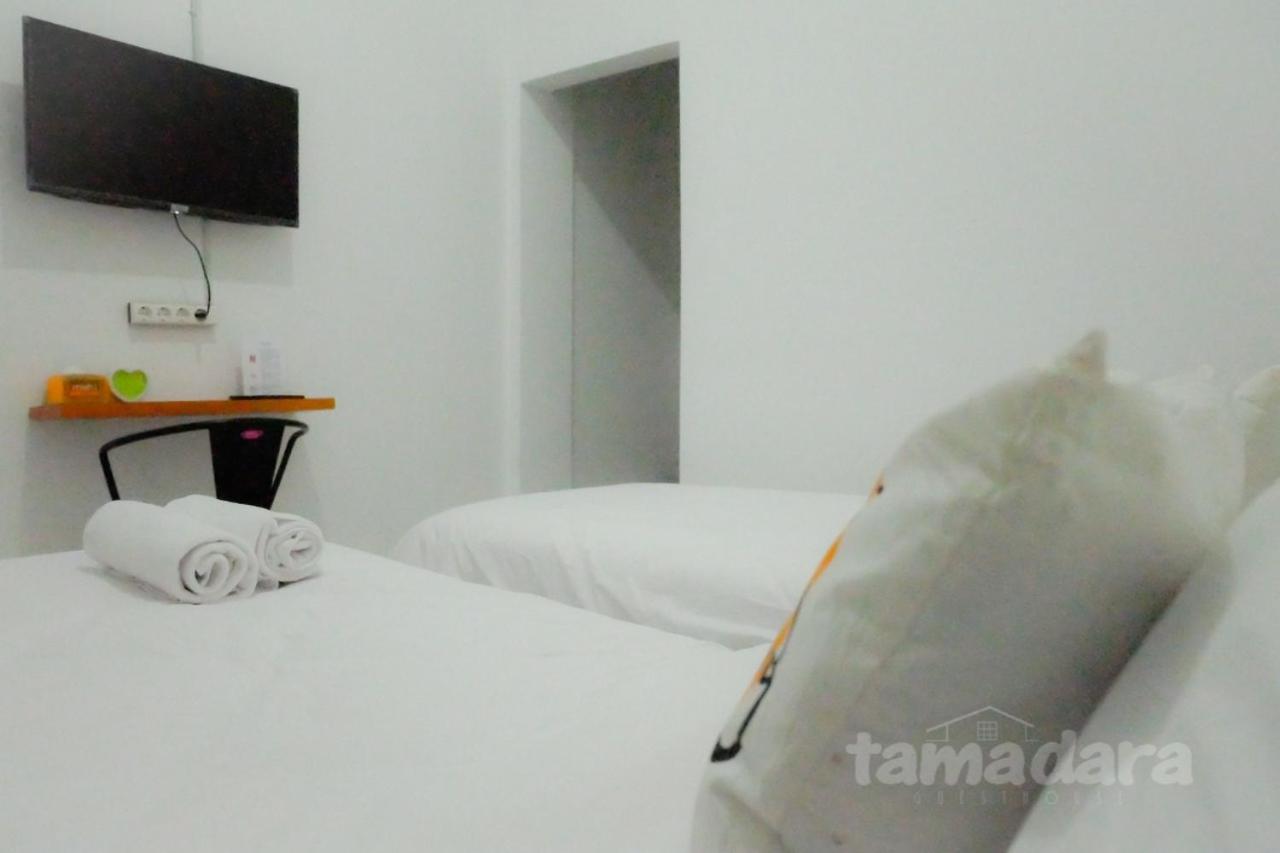 Tamadara Guesthouse Jogja Maguwo Luaran gambar